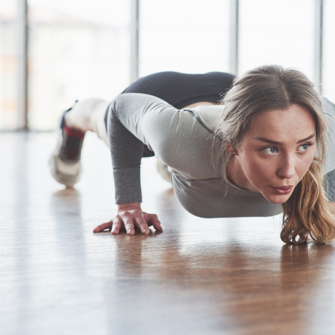 Entrenamiento de HIIT en el gimnasio