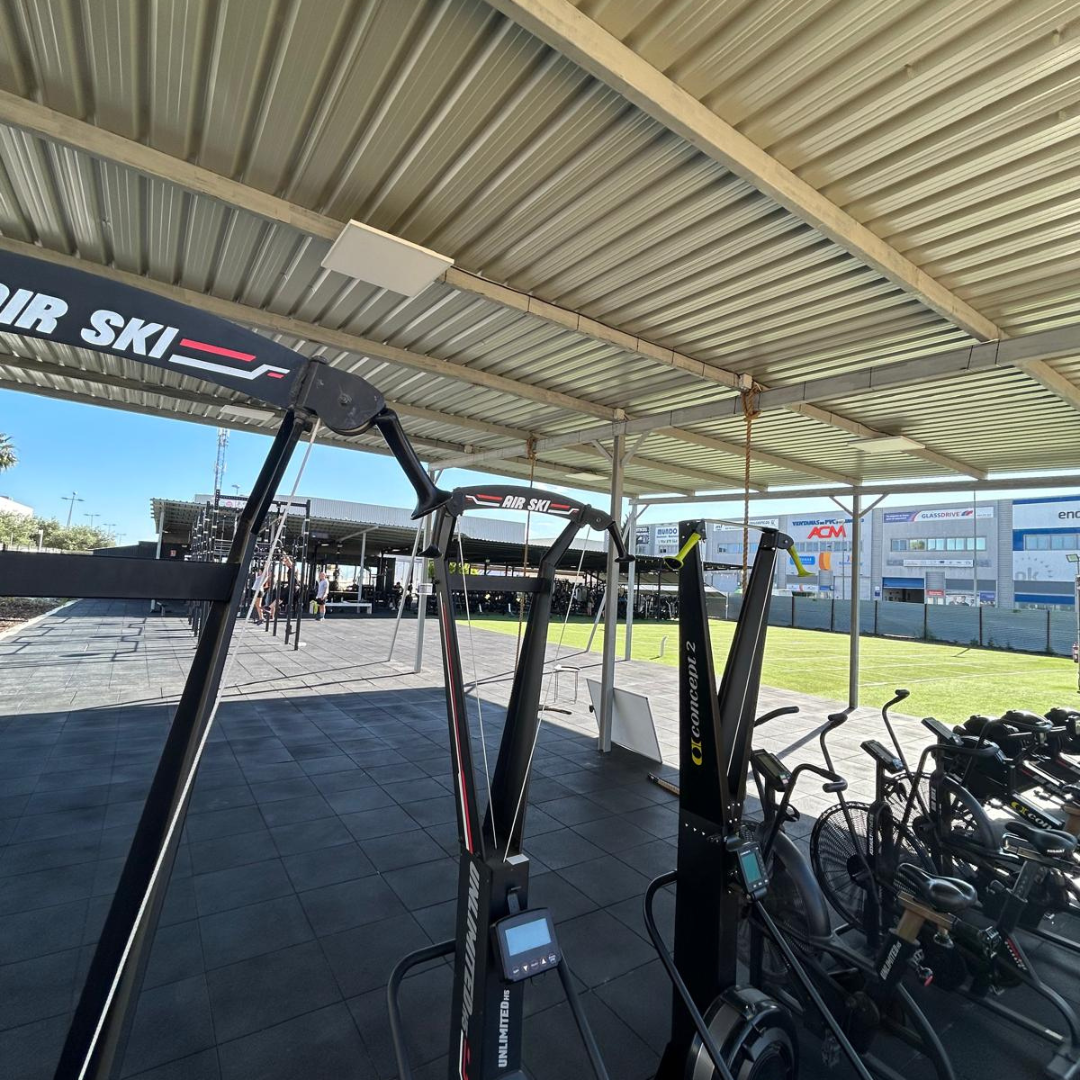 Espacio al aire libre para entrenar en Fabrik Fitness